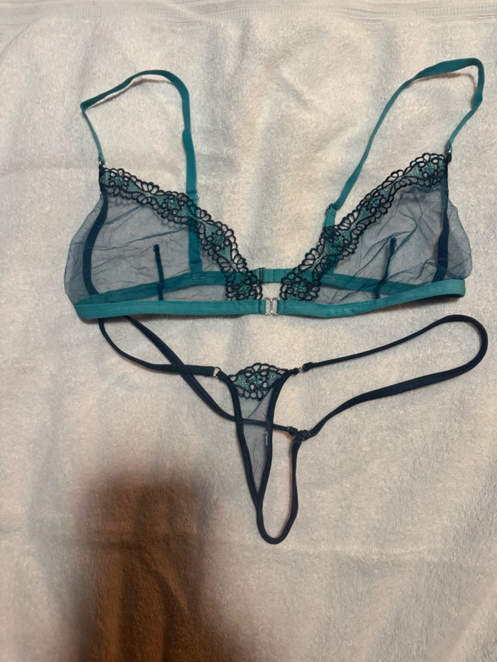 Wicked Weasel Sheer Lace Lingerie Set – medium Teal/Black (657 Thong Bottom)
